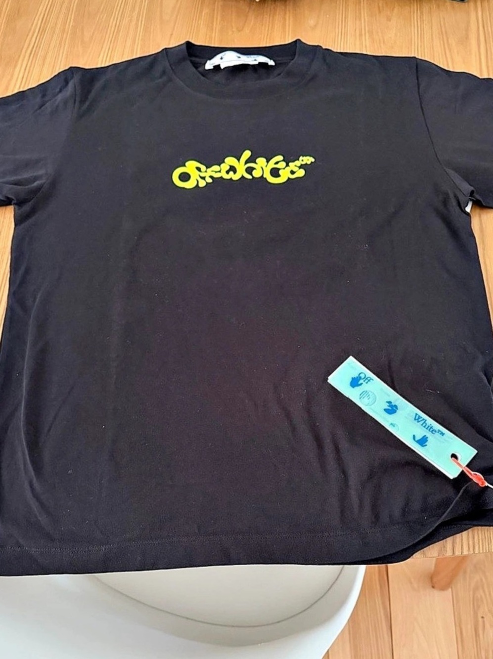 Off-White Exactly The Opposite Off-White T-Shirt Graphic T-Shirt in Black NWT